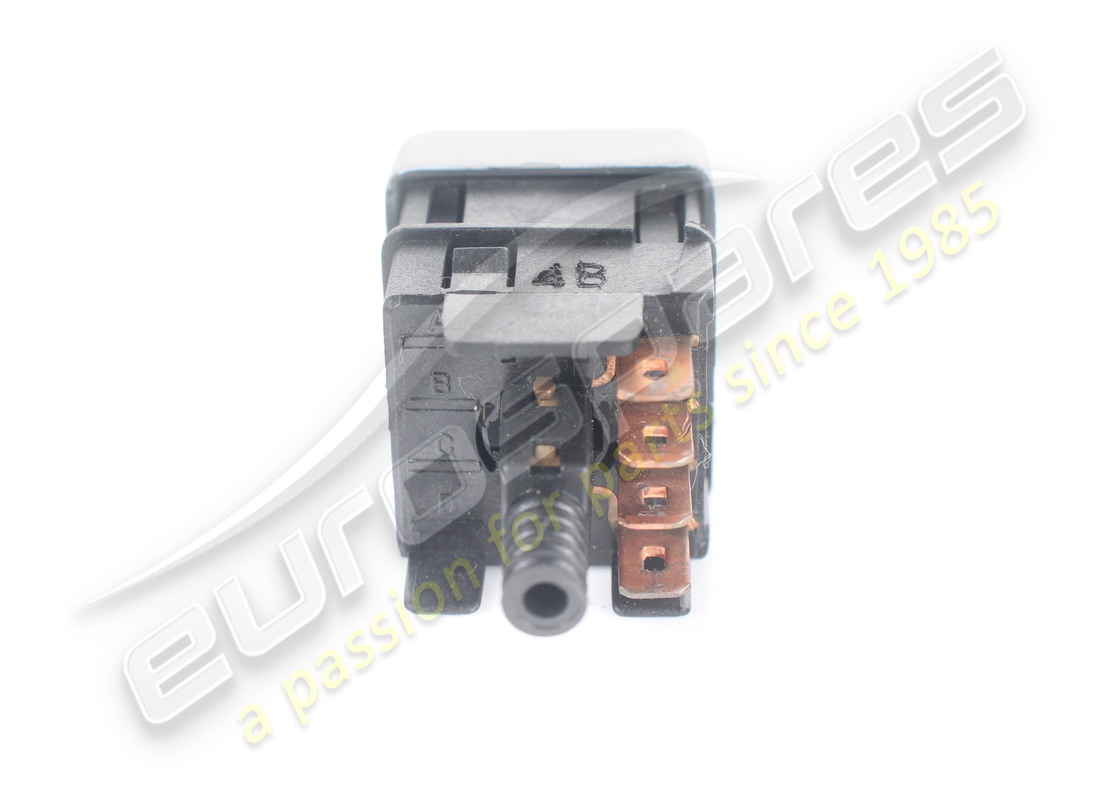 USED FERRARI SWITCH. PART NUMBER 153092 (4) used ferrari switch. part number 153092 (4)