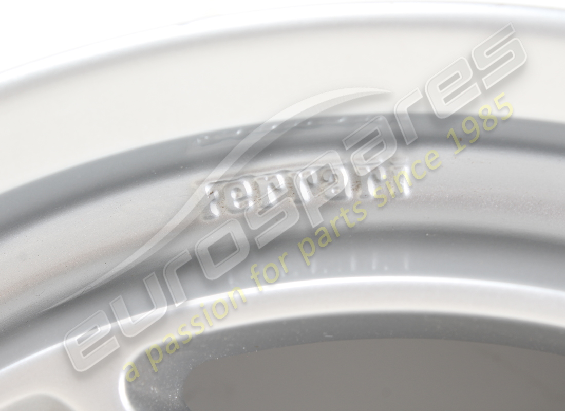 used ferrari front tyre rim 210/415. part number 123164 (4)