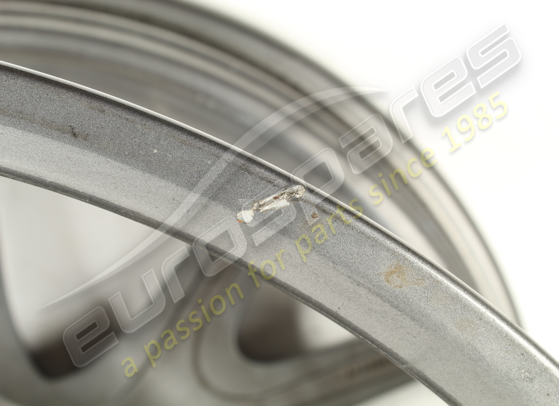 used ferrari rear wheel rim 20. part number 242157 (6)