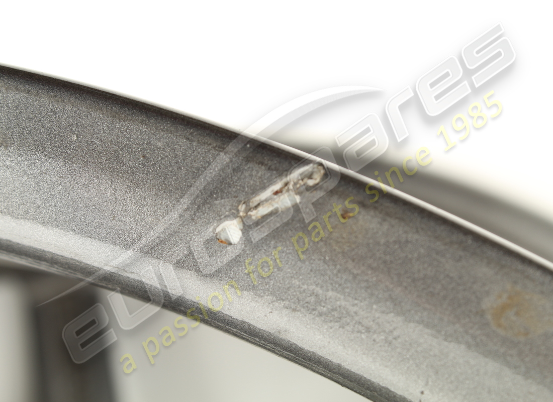 used ferrari rear wheel rim 20. part number 242157 (7)