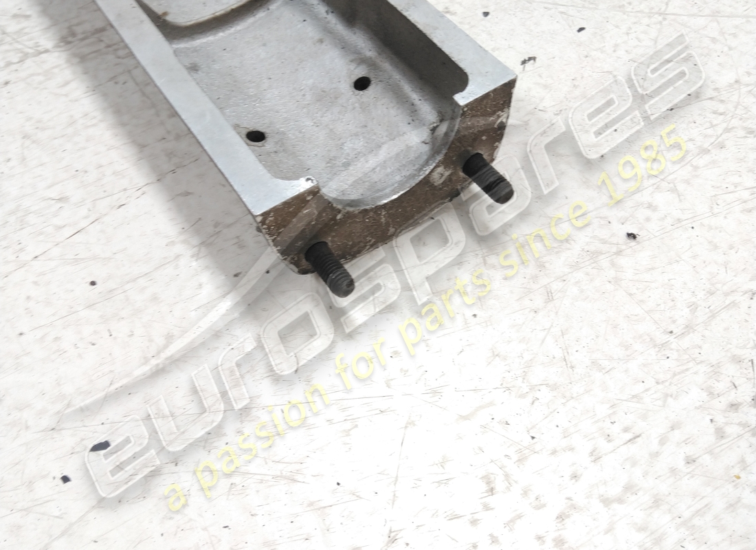 USED LAMBORGHINI COVER. PART NUMBER 001110412 (3) used lamborghini cover. part number 001110412 (3)