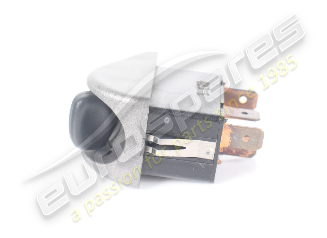 USED FERRARI SWITCH. PART NUMBER 156055 (3) used ferrari switch. part number 156055 (3)