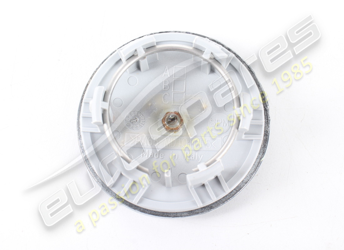 new maserati wheel badge special edition. part number 88625800 (4)