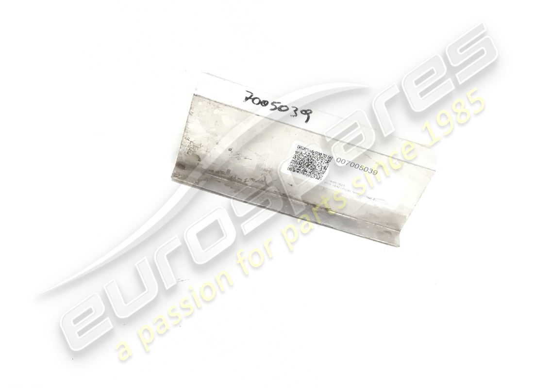 NEW LAMBORGHINI LOWER C. RADIATOR AIR DUCT. PART NUMBER 007005039 (2) new lamborghini lower c. radiator air duct. part number 007005039 (2)