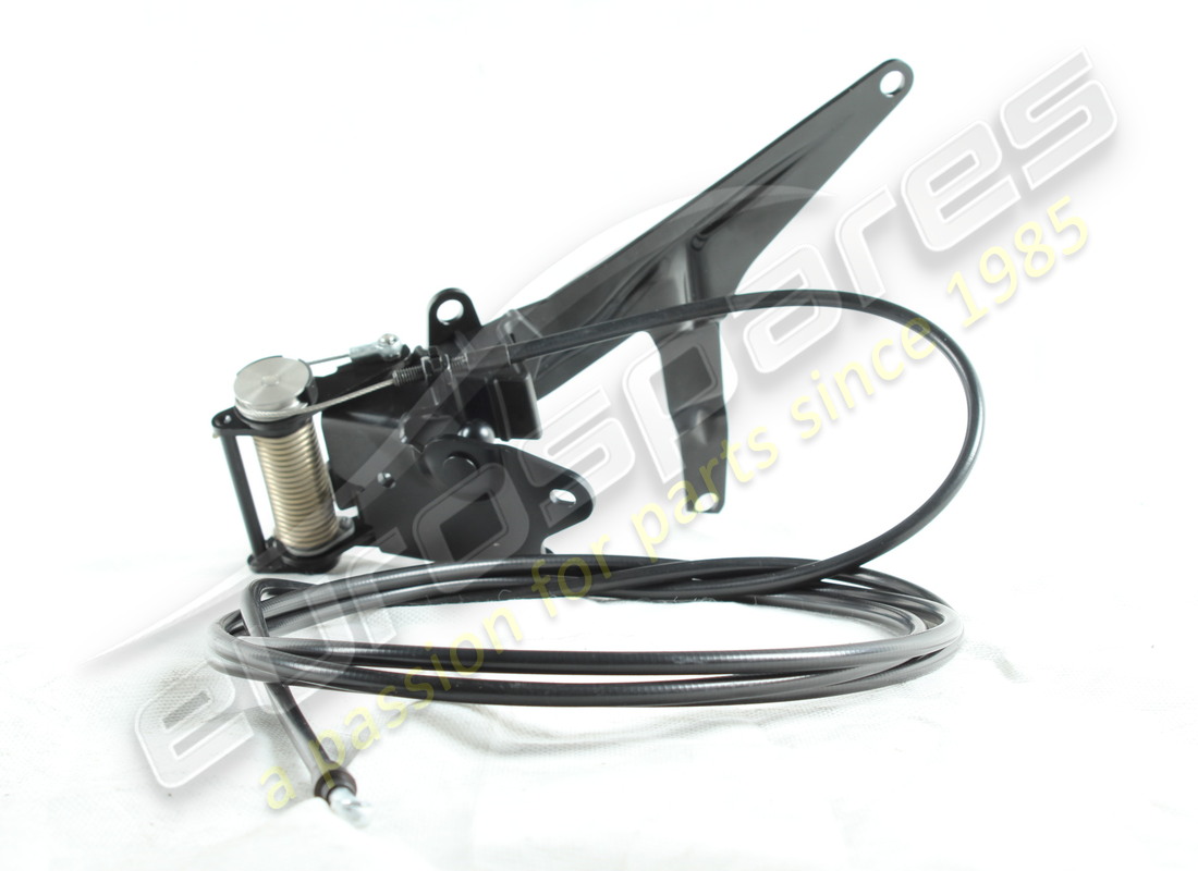 new maserati rh flap hinge assembly. part number 83083300 (1)