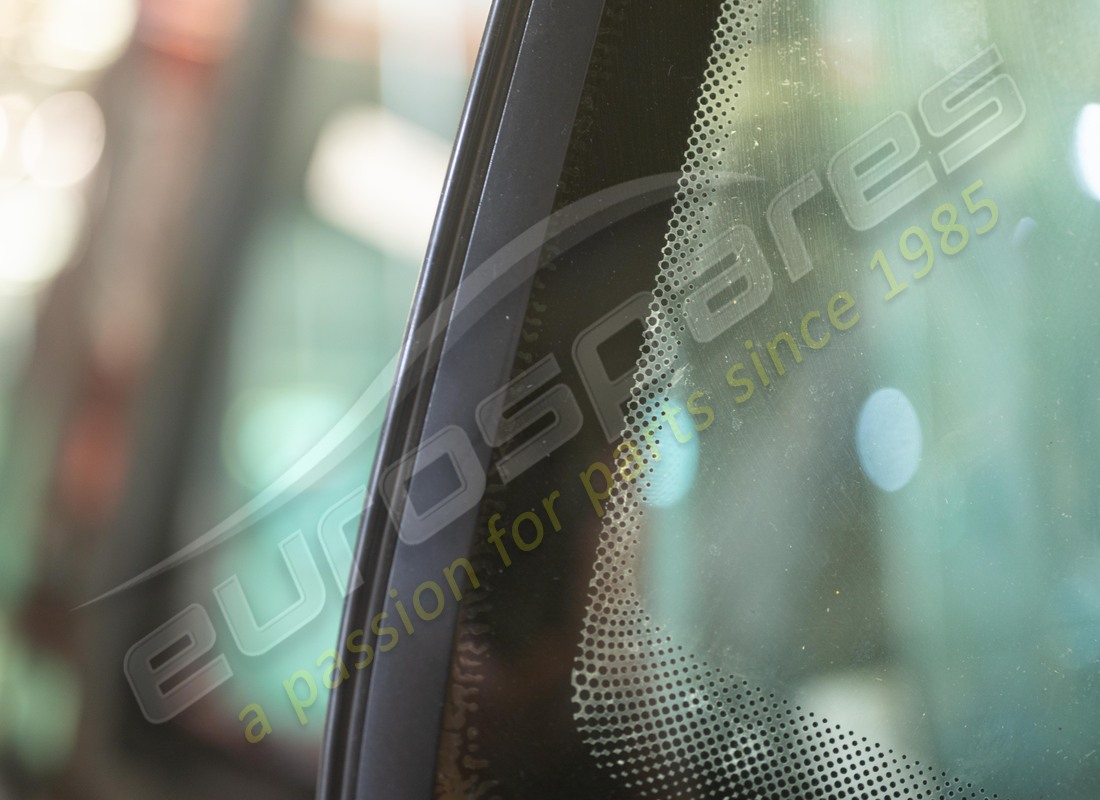 USED FERRARI WINDSHIELD. PART NUMBER 65815600 (4) used ferrari windshield. part number 65815600 (4)