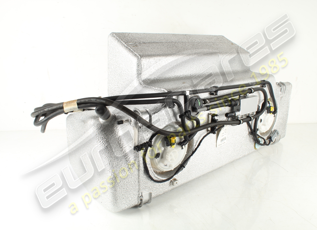 NEW FERRARI FUEL TANK. PART NUMBER 191486 (5) new ferrari fuel tank. part number 191486 (5)