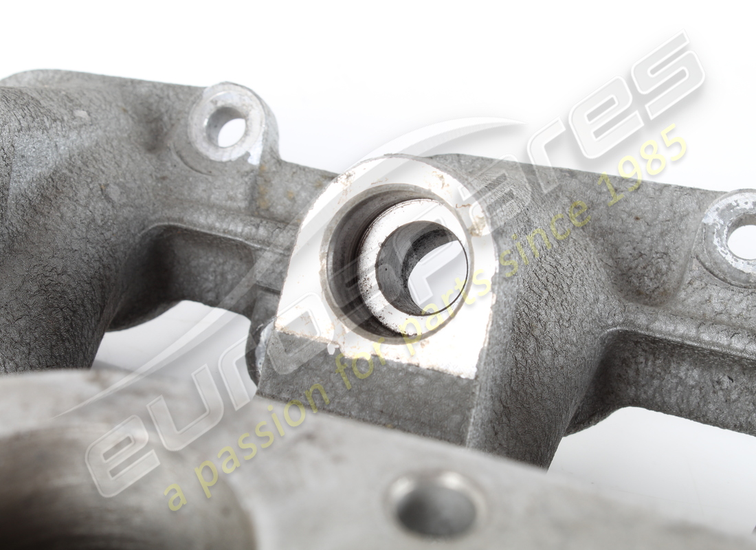 USED FERRARI INTAKE MANIFOLD. PART NUMBER 121055 (4) used ferrari intake manifold. part number 121055 (4)