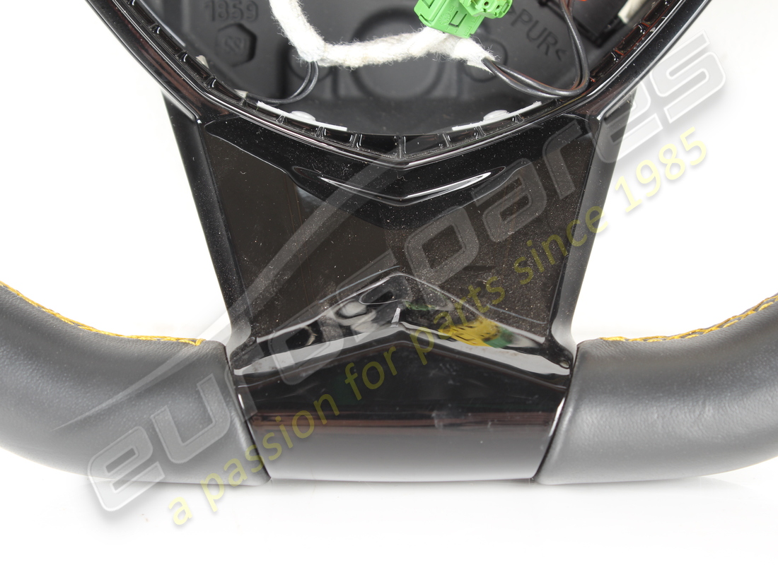 USED LAMBORGHINI STEERING WHEEL. PART NUMBER 470419091 (3) used lamborghini steering wheel. part number 470419091 (3)