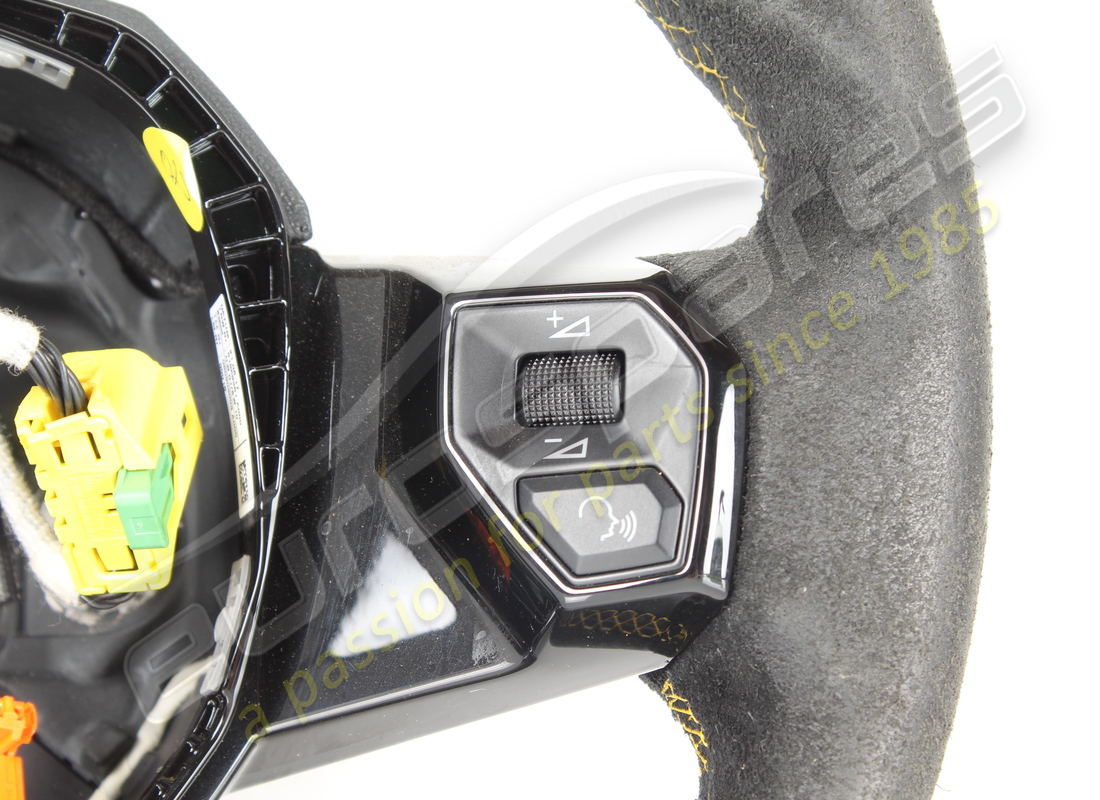USED LAMBORGHINI STEERING WHEEL. PART NUMBER 470419091 (4) used lamborghini steering wheel. part number 470419091 (4)