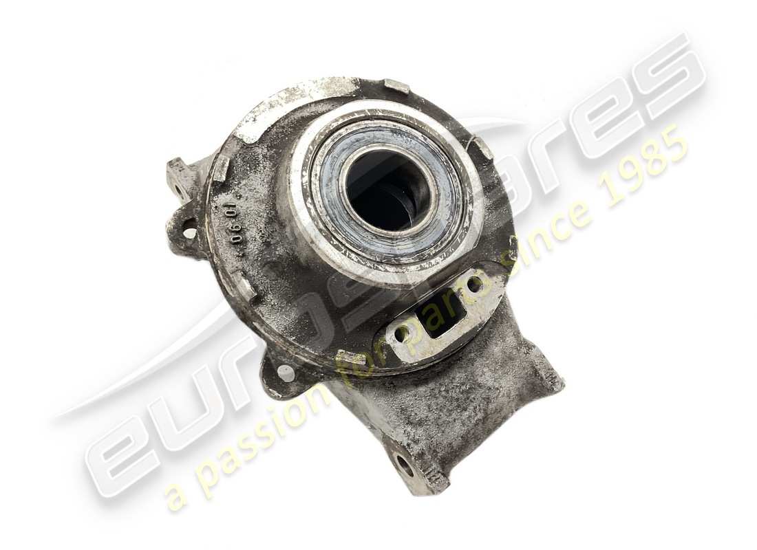 used ferrari rh hub holder. part number 138517 (2)