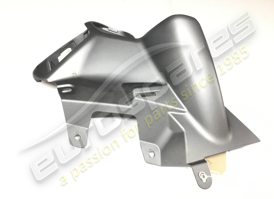 USED FERRARI SATELLITE DIFFUSORE CENTRALE. PART NUMBER 82510900 (2) used ferrari satellite diffusore centrale. part number 82510900 (2)