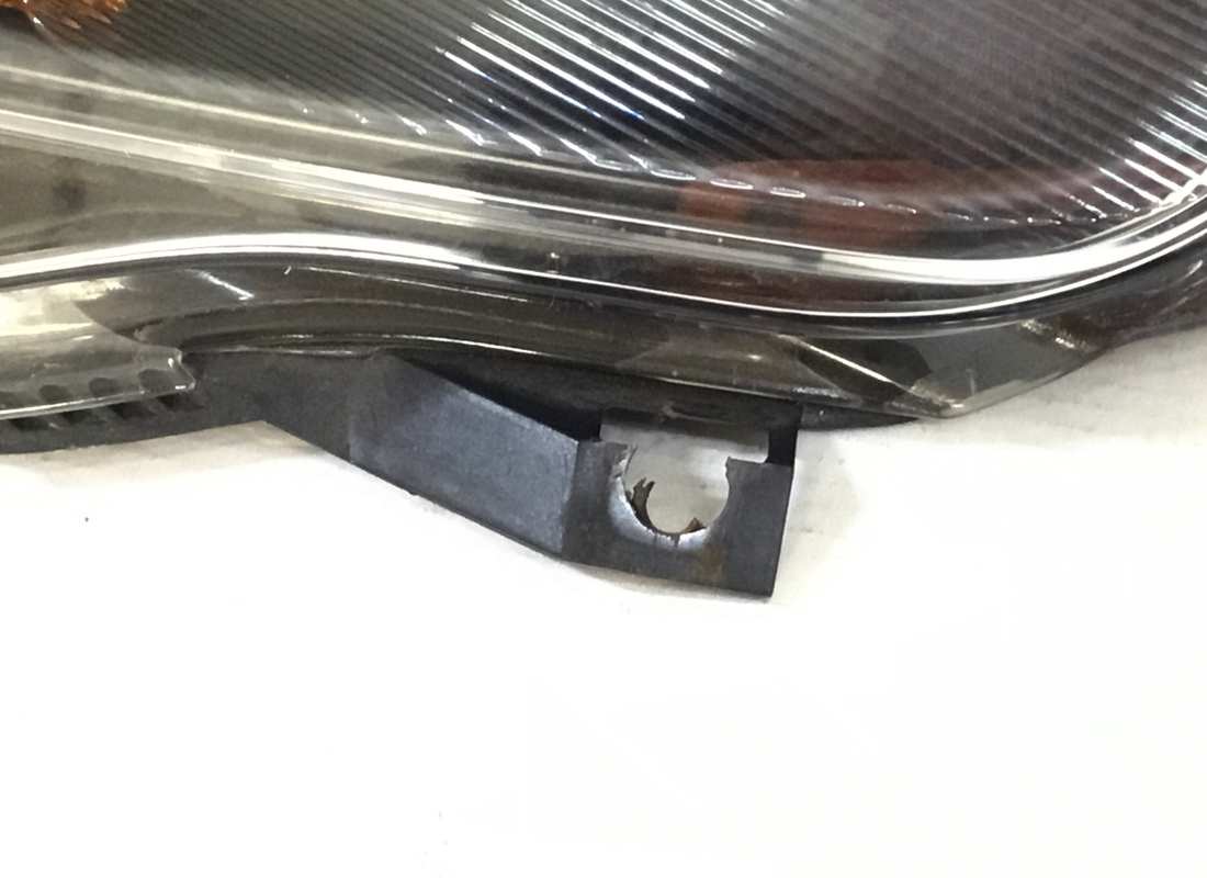 USED FERRARI HEADLIGHT RH PART NUMBER 198498 (3) used ferrari headlight rh part number 198498 (3)