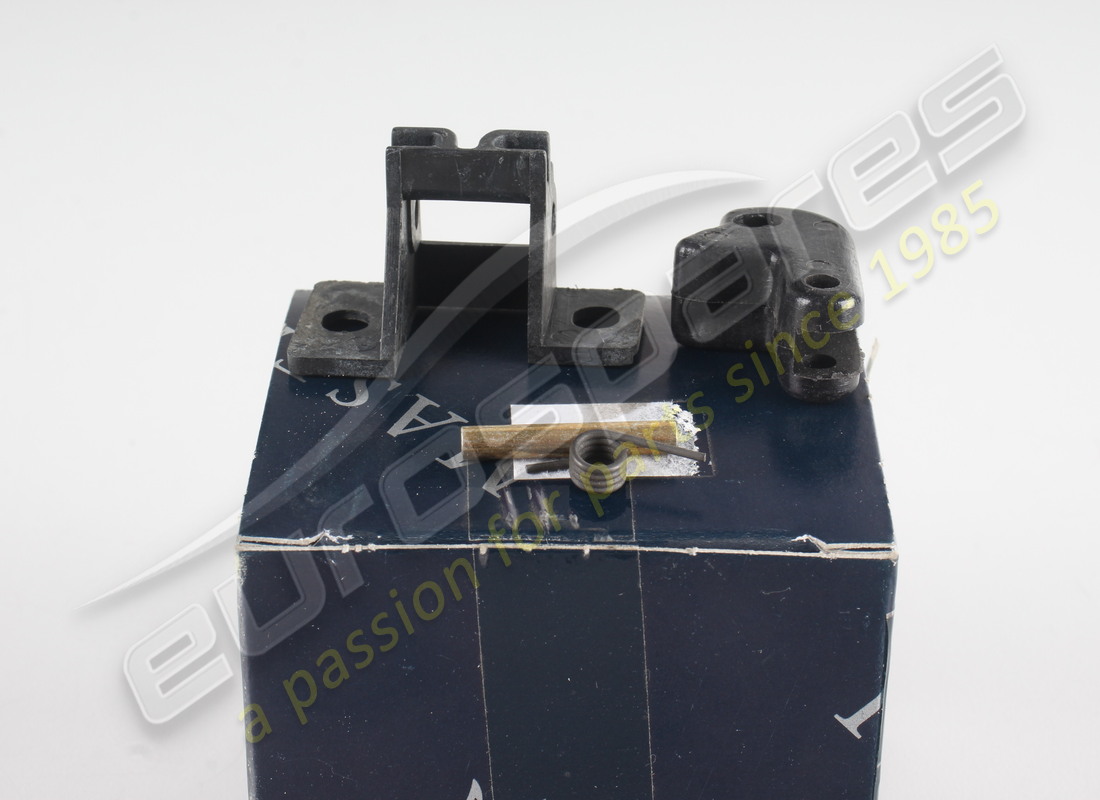 NEW MASERATI PAWL. PART NUMBER 312520144 (2) new maserati pawl. part number 312520144 (2)