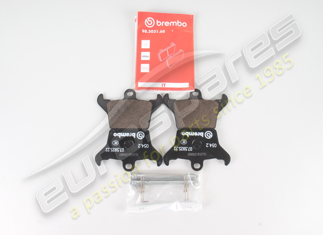 new ferrari set of handbrake pads. part number 70001614 (1)