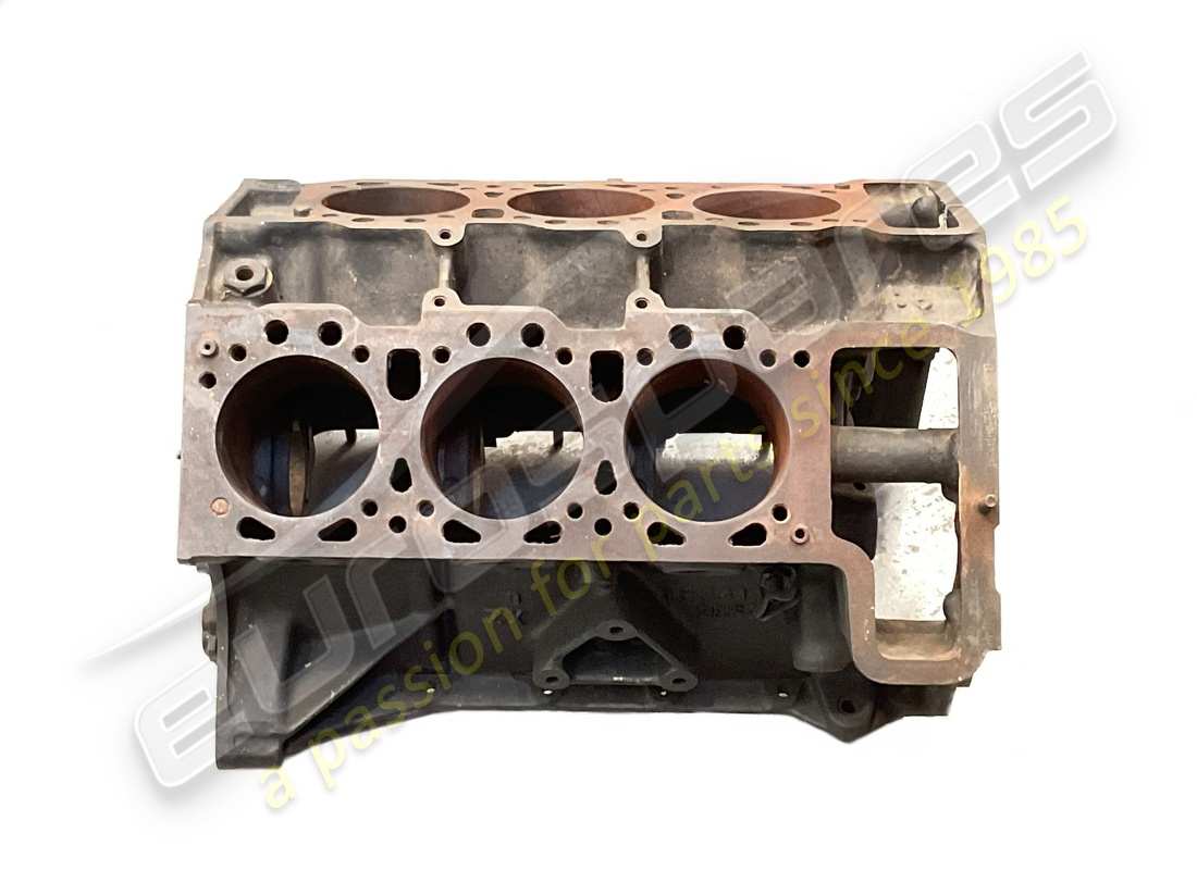 USED FERRARI 246 GT/S ENGINE BLOCK. PART NUMBER 9101189 (4) used ferrari 246 gt/s engine block. part number 9101189 (4)
