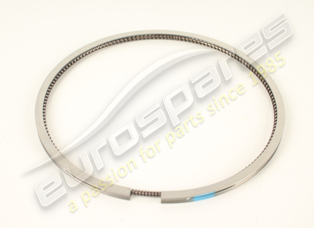 NEW FERRARI PISTON RINGS SET. PART NUMBER 164026 (2) new ferrari piston rings set. part number 164026 (2)