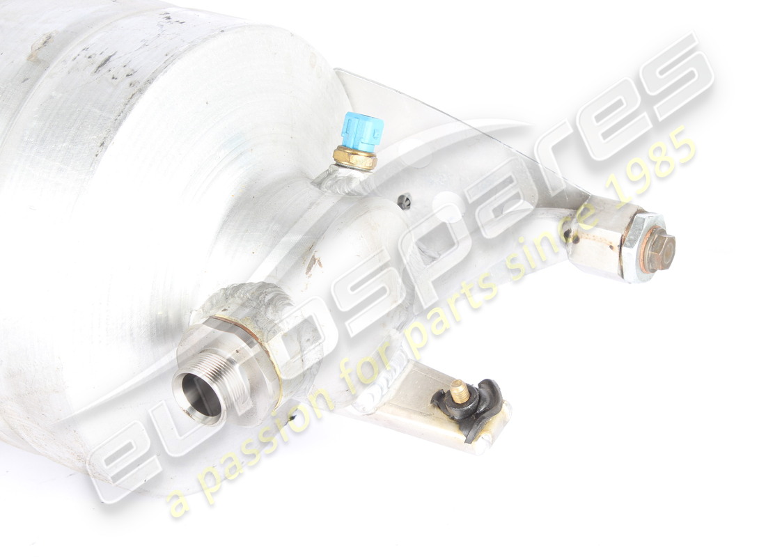 USED LAMBORGHINI OIL TANK. PART NUMBER 0015009704 (2) used lamborghini oil tank. part number 0015009704 (2)