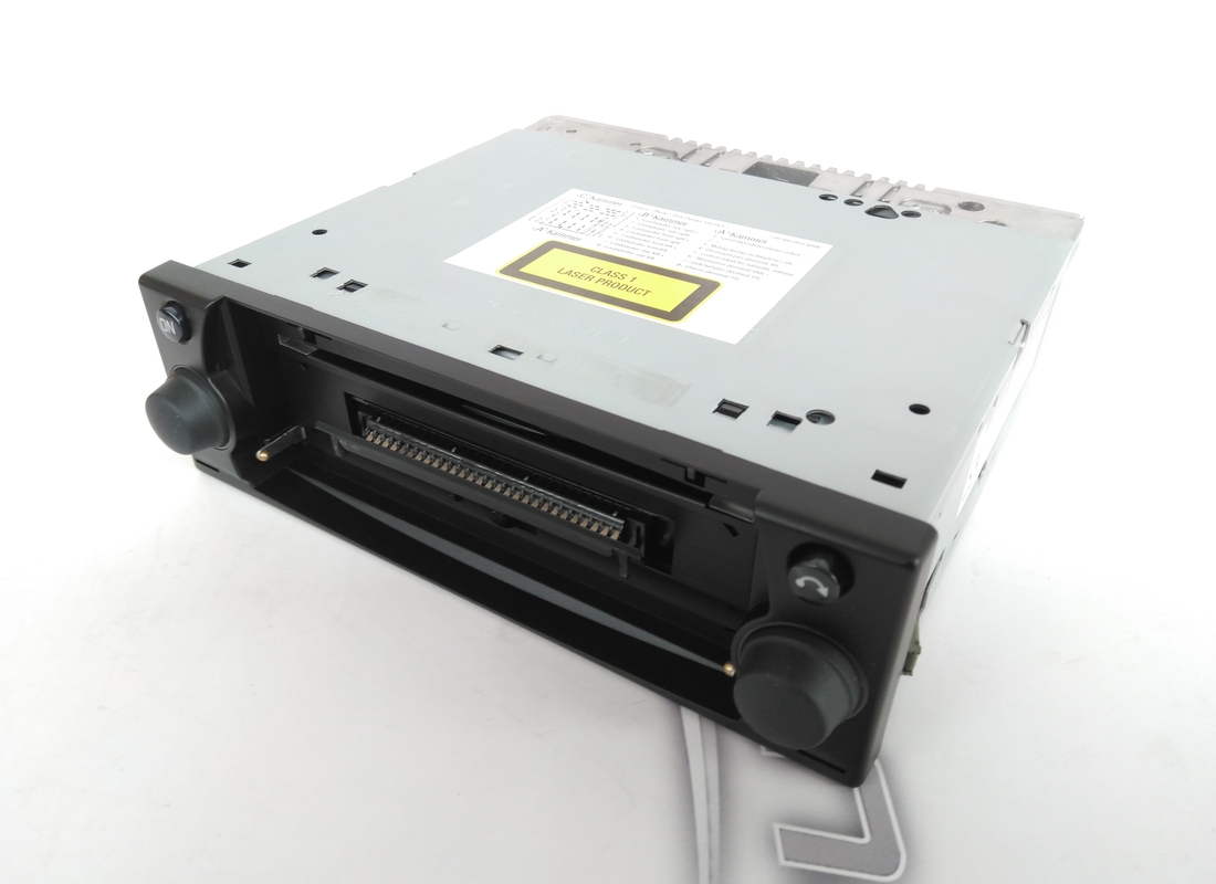new (other) ferrari radio/cd stereo. part number 200971 (3)