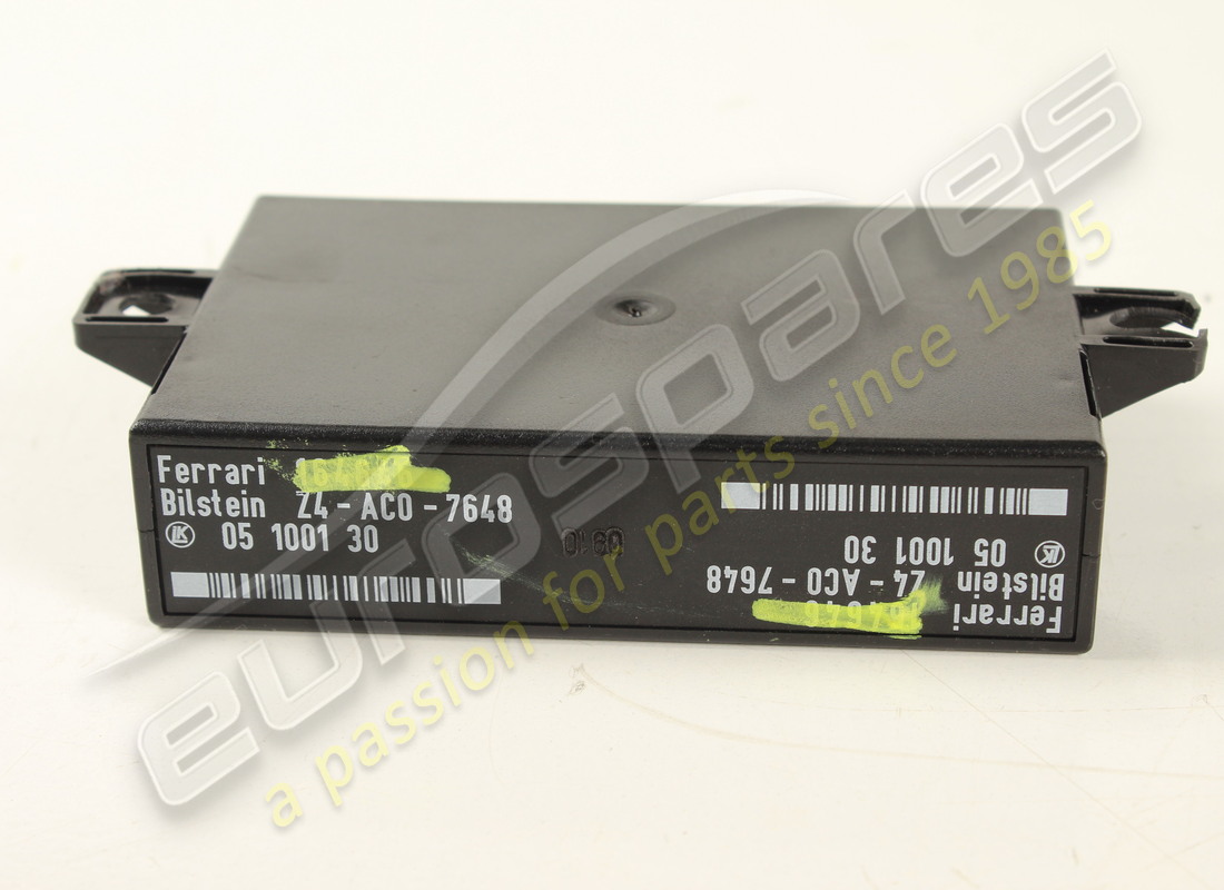 USED FERRARI SHOCK ABSORBERS ECU. PART NUMBER 175747 (3) used ferrari shock absorbers ecu. part number 175747 (3)