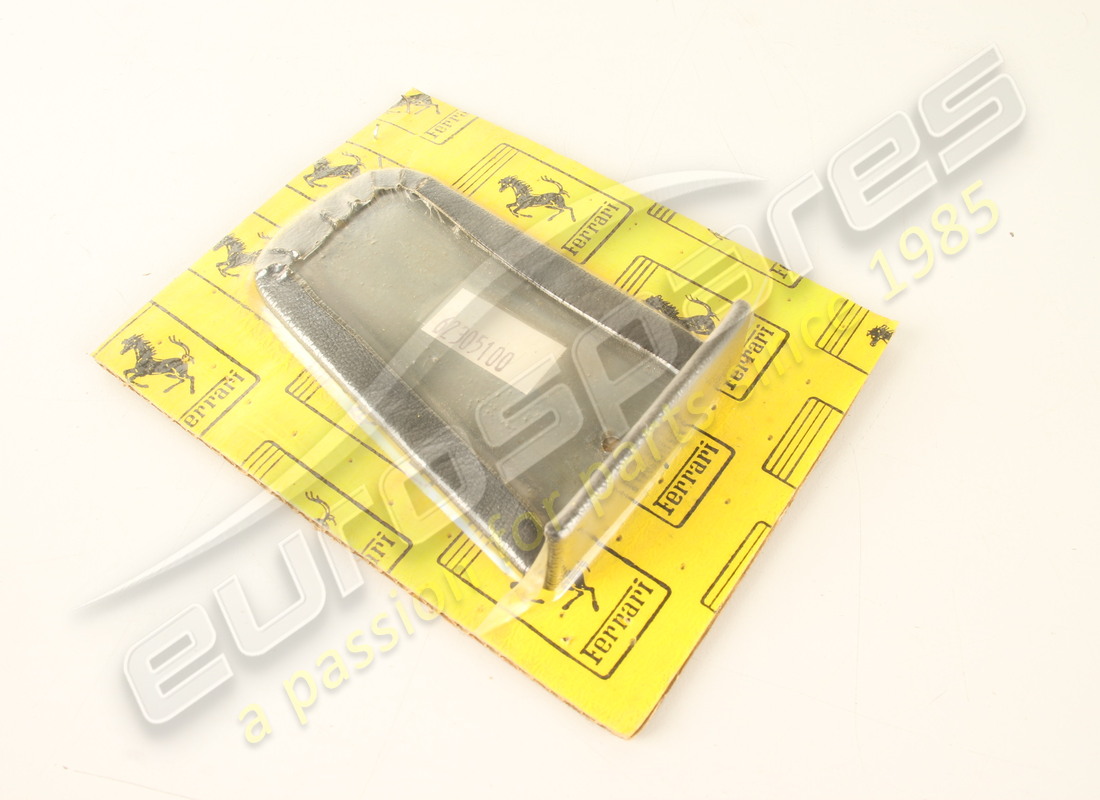 USED Ferrari RH MOULDING . PART NUMBER 62305100 (1)