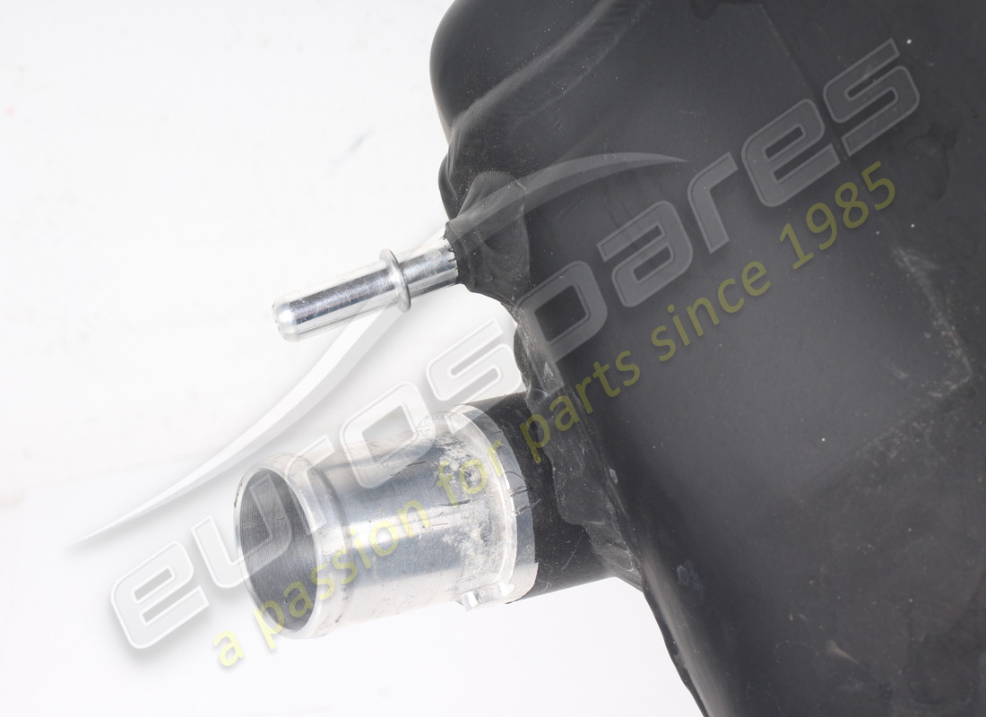 USED FERRARI RH FUEL TANK WITH CAPS AND PAINT AND VIBRATION DAMPERS. PART NUMBER 780722 (5) used ferrari rh fuel tank with caps and paint and vibration dampers. part number 780722 (5)