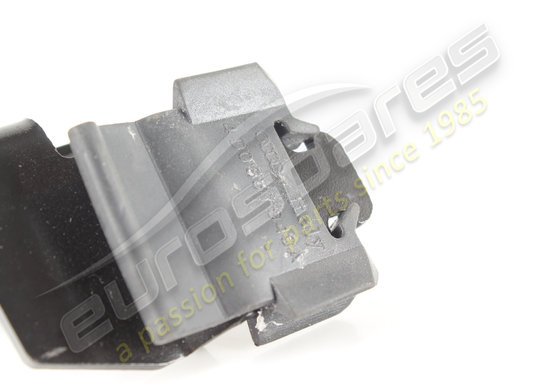 USED LAMBORGHINI BRACKET. PART NUMBER 470863584 (2) used lamborghini bracket. part number 470863584 (2)