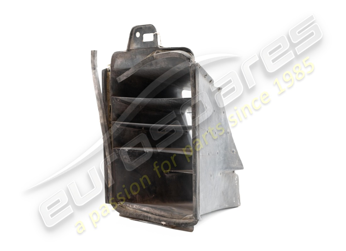 USED FERRARI LH AIR INLET. PART NUMBER 62098000A (2) used ferrari lh air inlet. part number 62098000a (2)