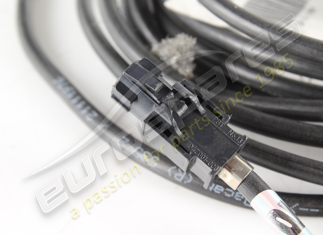 USED FERRARI LVDS NIT-NQS VIDEO CABLE. PART NUMBER 335900 (3) used ferrari lvds nit-nqs video cable. part number 335900 (3)
