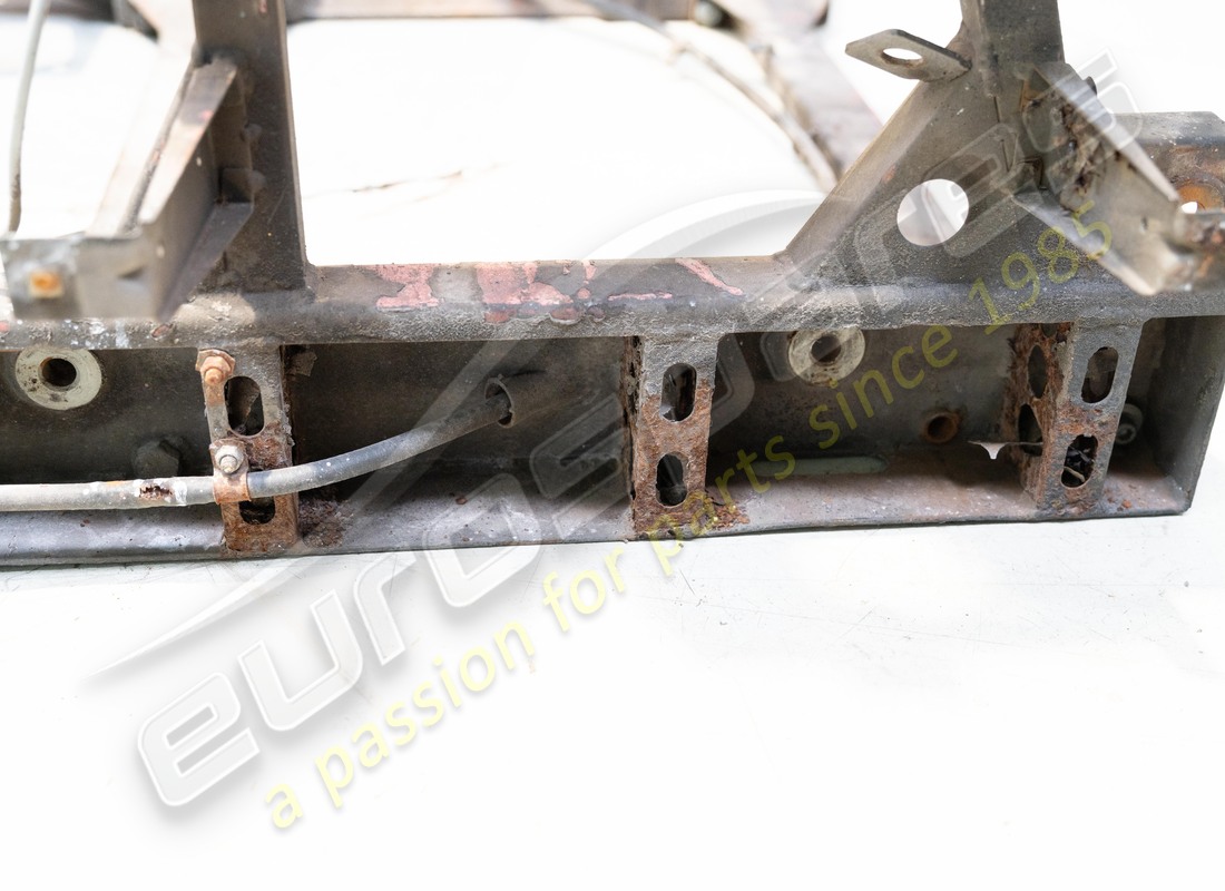 USED FERRARI REAR MOVEABLE FRAME LHD PART NUMBER 63504700 (4) used ferrari rear moveable frame lhd part number 63504700 (4)