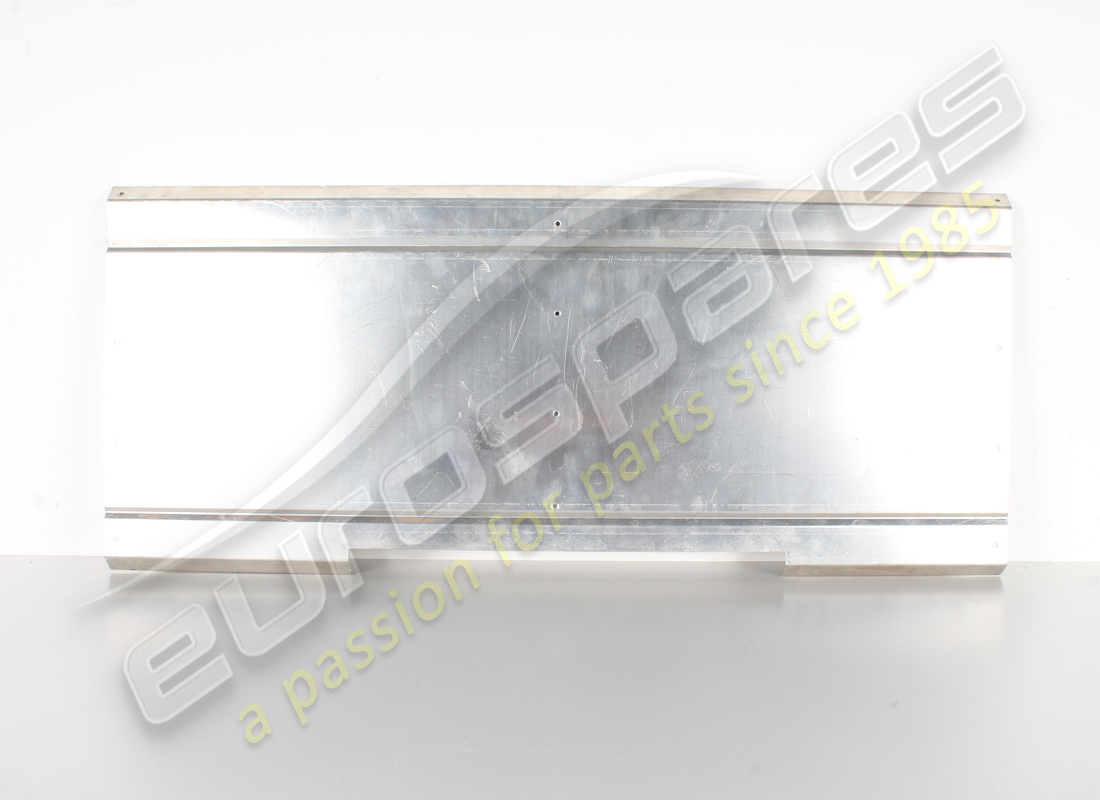 NEW FERRARI SHIELD. PART NUMBER 60374501 (1) new ferrari shield. part number 60374501 (1)