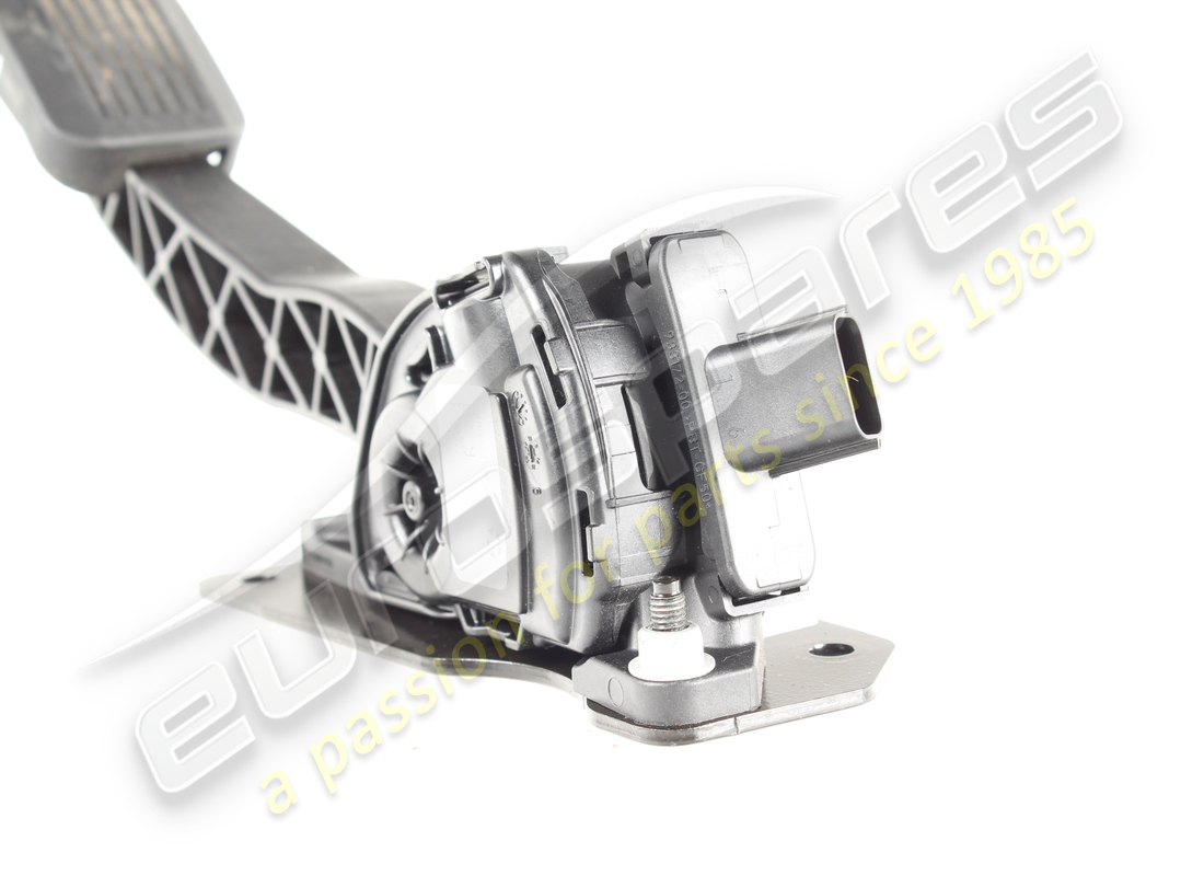 used maserati complete accelerator pedal. part number 670004985 (2)