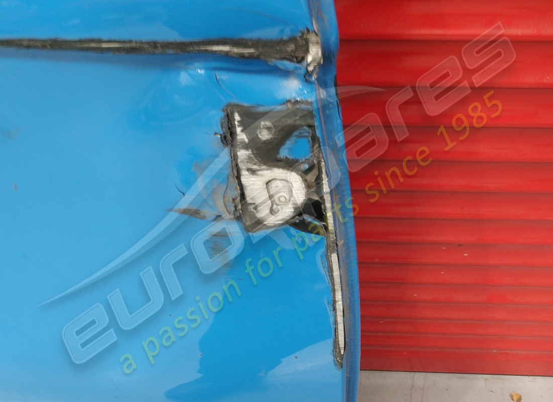 DAMAGED LAMBORGHINI RH REAR DOOR. PART NUMBER 4ML833052A (2) damaged lamborghini rh rear door. part number 4ml833052a (2)