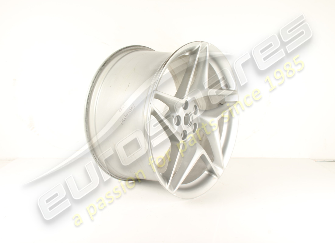 used ferrari lh rear wheel. part number 861251 (2)