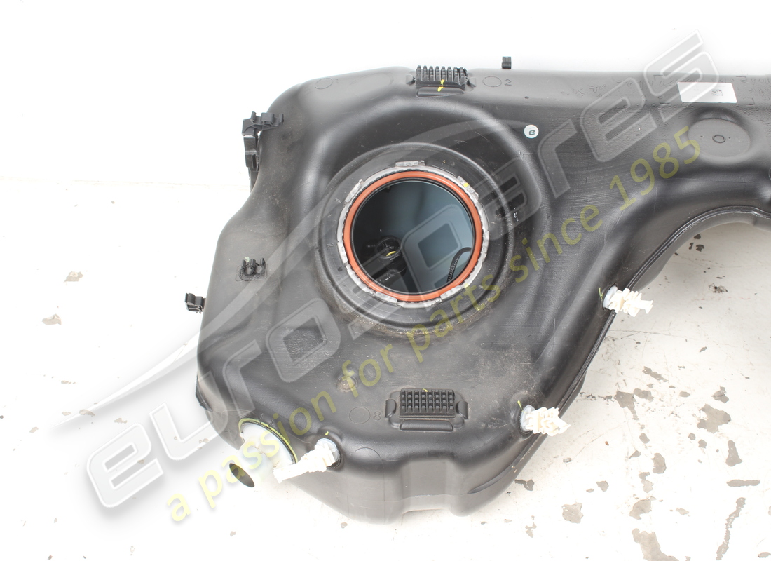 USED MASERATI FUEL TANK ASSEMBLY. PART NUMBER 675001696 (3) used maserati fuel tank assembly. part number 675001696 (3)