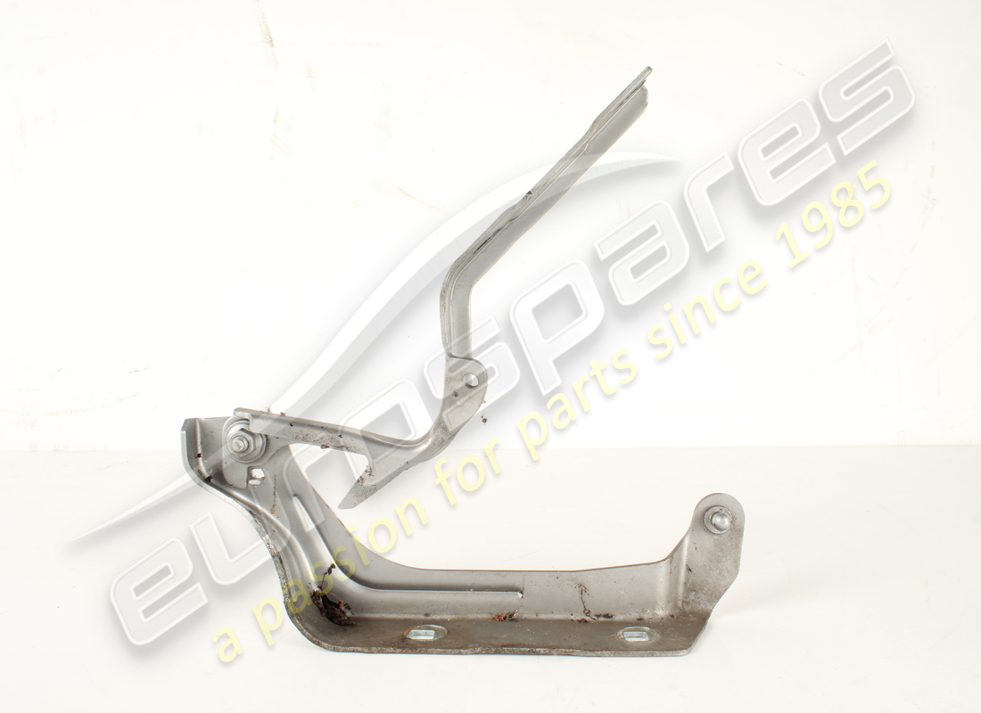 used maserati front lid sh hinge. part number 670001873 (2)