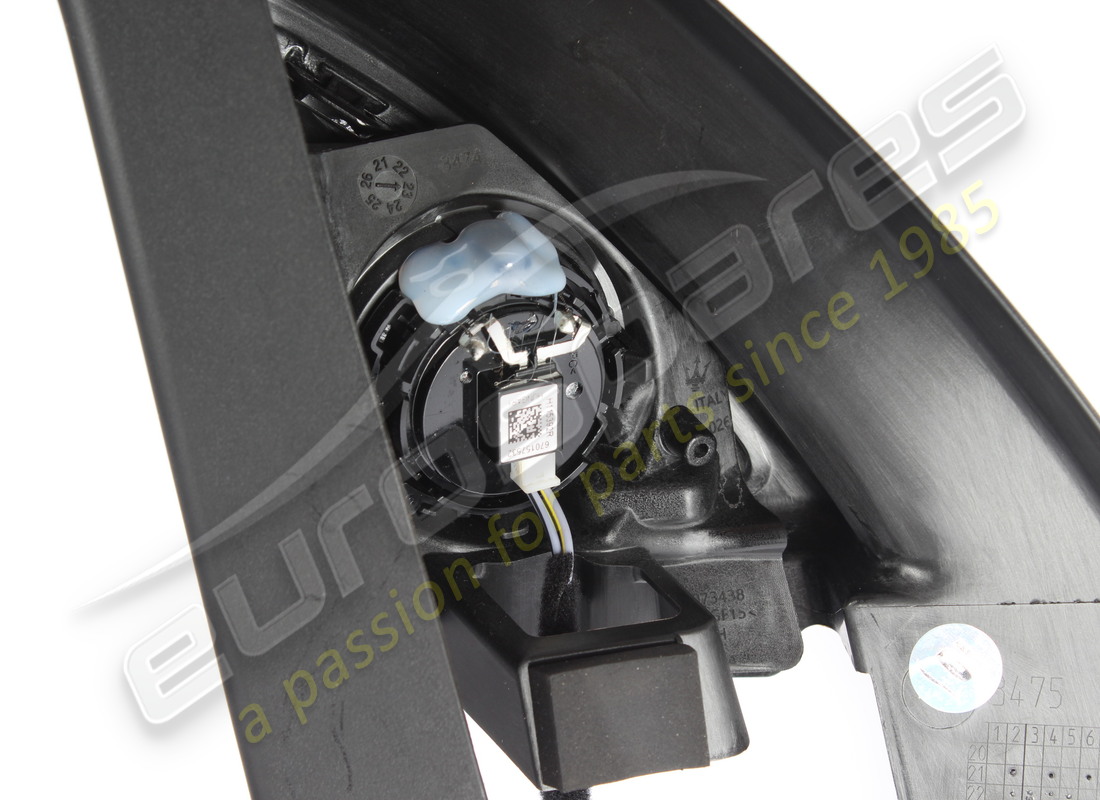 USED MASERATI RH FRONT DOOR COVER. PART NUMBER 670197378 (4) used maserati rh front door cover. part number 670197378 (4)