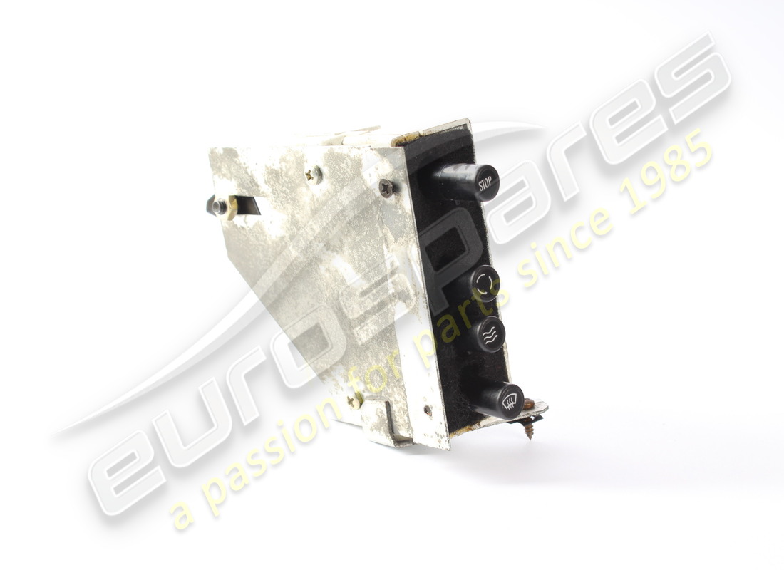 USED FERRARI AIR CONDITIONING CONTROL UNIT. PART NUMBER 124075 (2) used ferrari air conditioning control unit. part number 124075 (2)