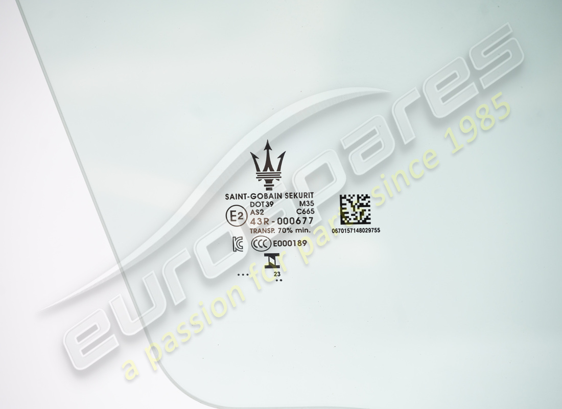 NEW MASERATI FRONT RH DOOR WINDOW GLASS. PART NUMBER 670157148 (2) new maserati front rh door window glass. part number 670157148 (2)