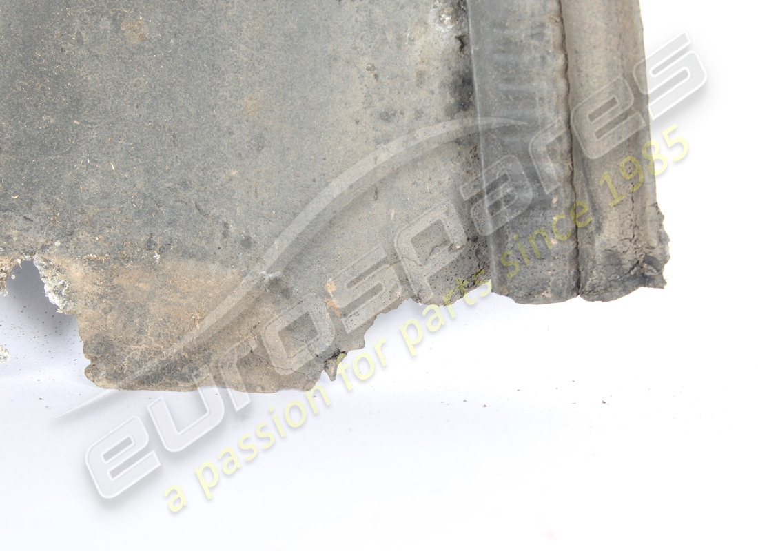 USED FERRARI WHEEL ARCH PANEL RH PART NUMBER 61755400 (3) used ferrari wheel arch panel rh part number 61755400 (3)