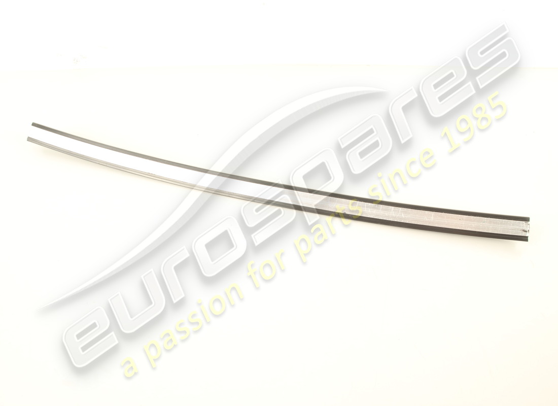 new eurospares rh front quarter glass rubber. part number 20065009a (4)