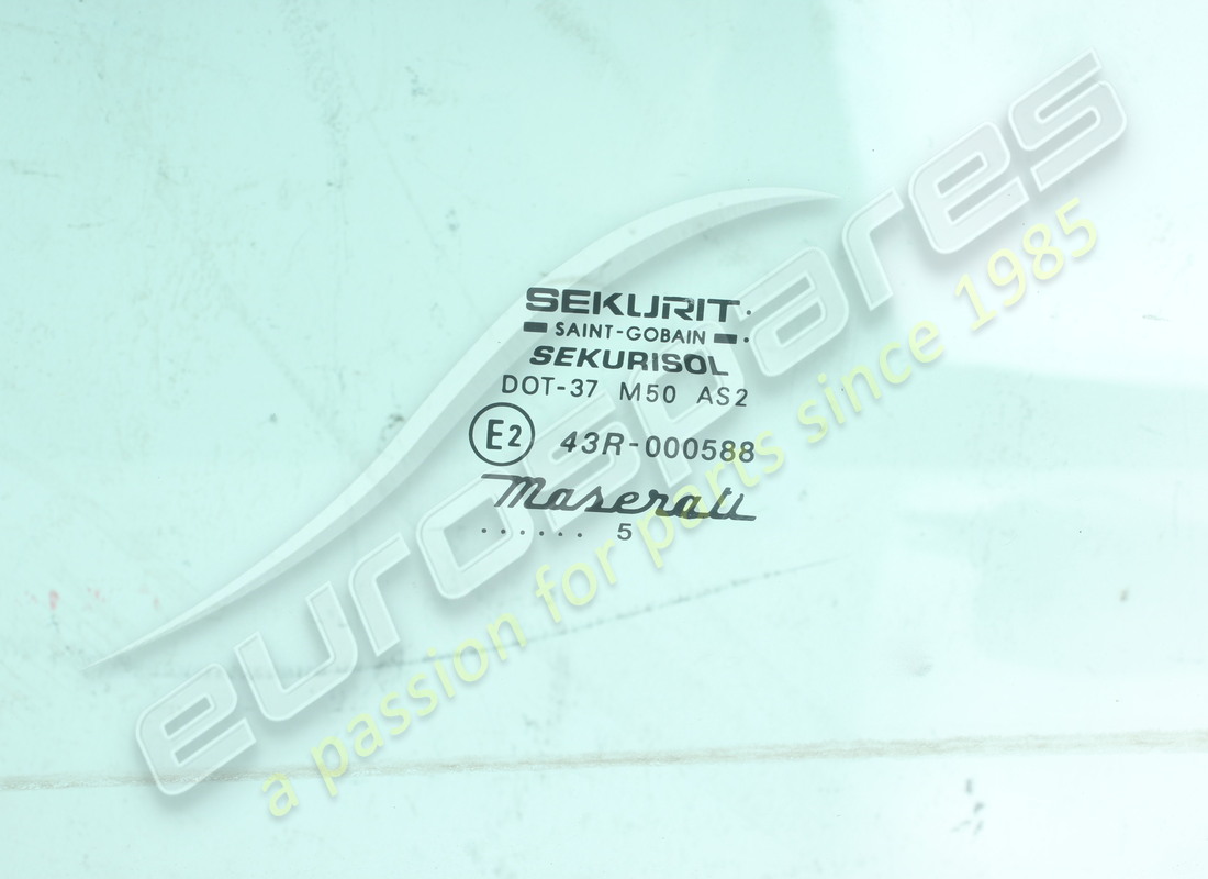 USED MASERATI FRONT LH DOOR WINDOW GLASS. PART NUMBER 377700629 (2) used maserati front lh door window glass. part number 377700629 (2)