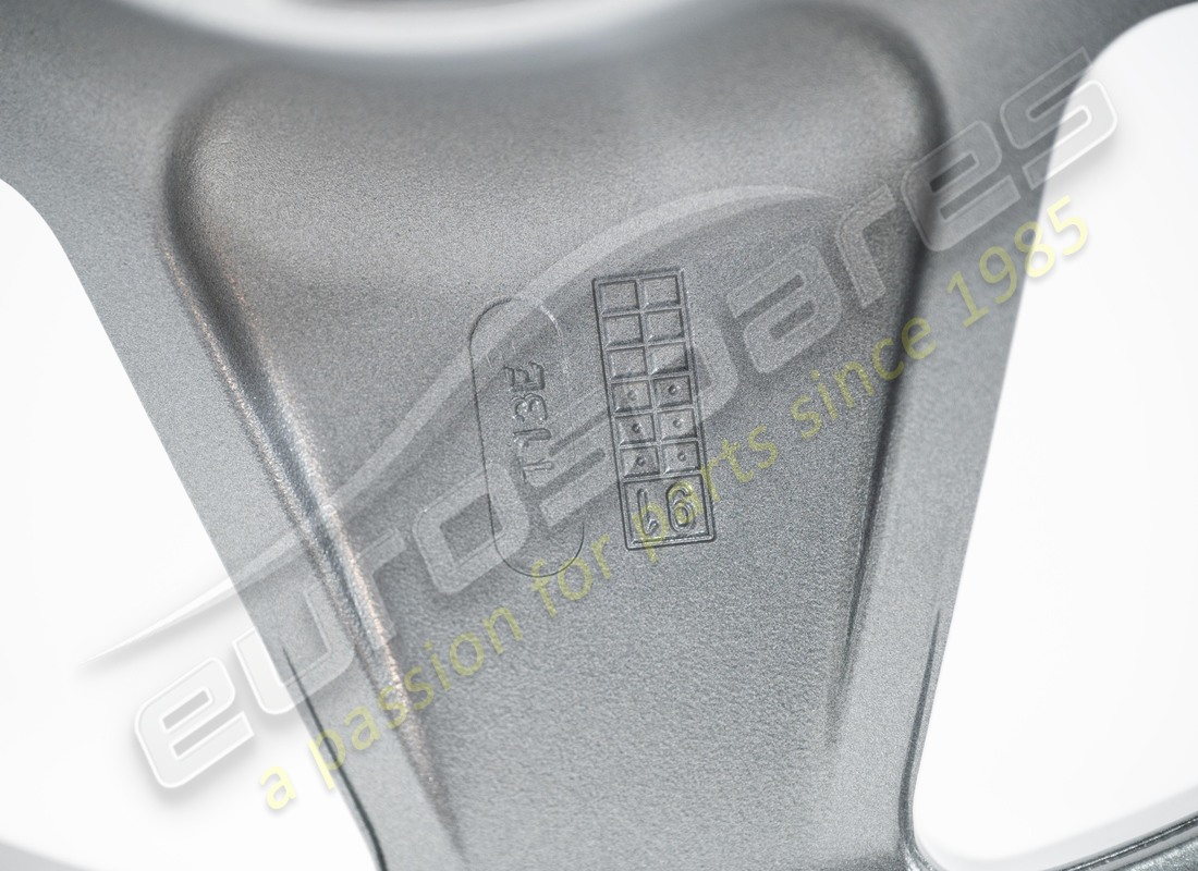 NEW FERRARI SPARE WHEEL RIM. PART NUMBER 147257 (8) new ferrari spare wheel rim. part number 147257 (8)