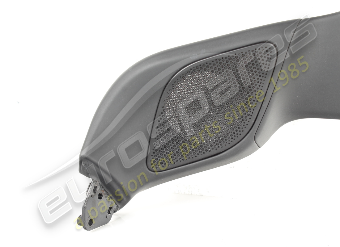 used ferrari complete upper tailgate trim. part number 863956 (2)