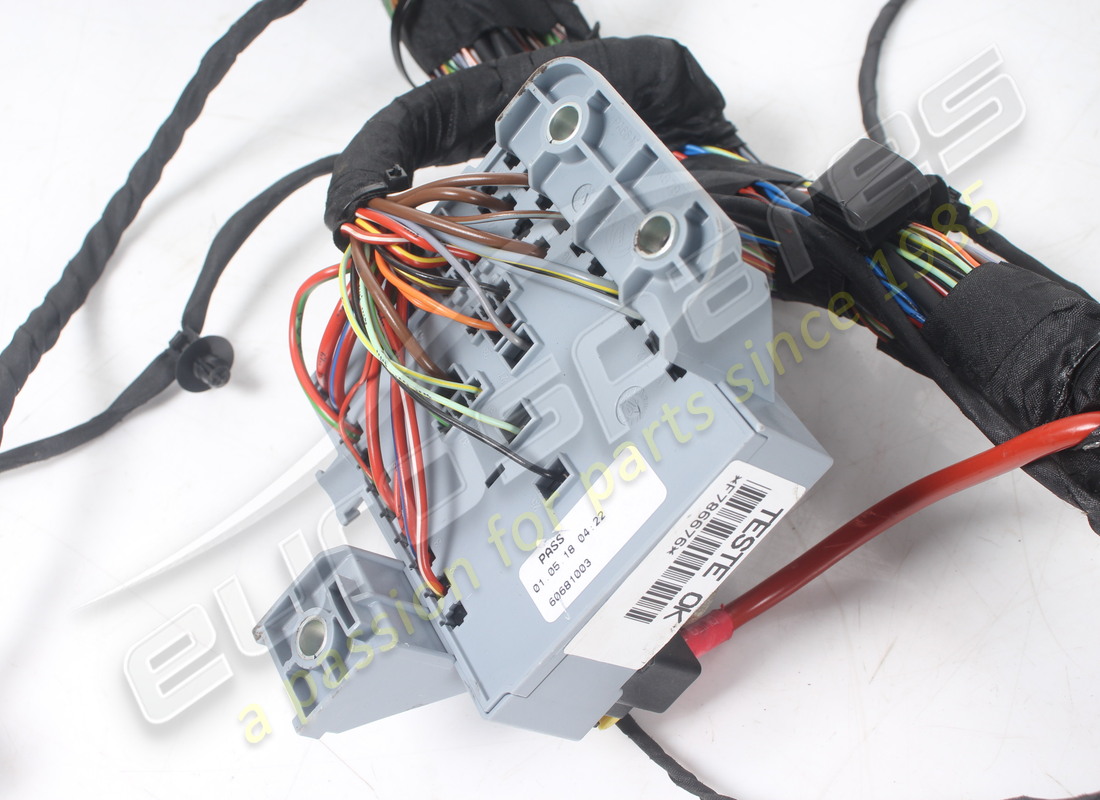 USED FERRARI PASSENGER COMPARTMENT CABLE. PART NUMBER 786676 (3) used ferrari passenger compartment cable. part number 786676 (3)