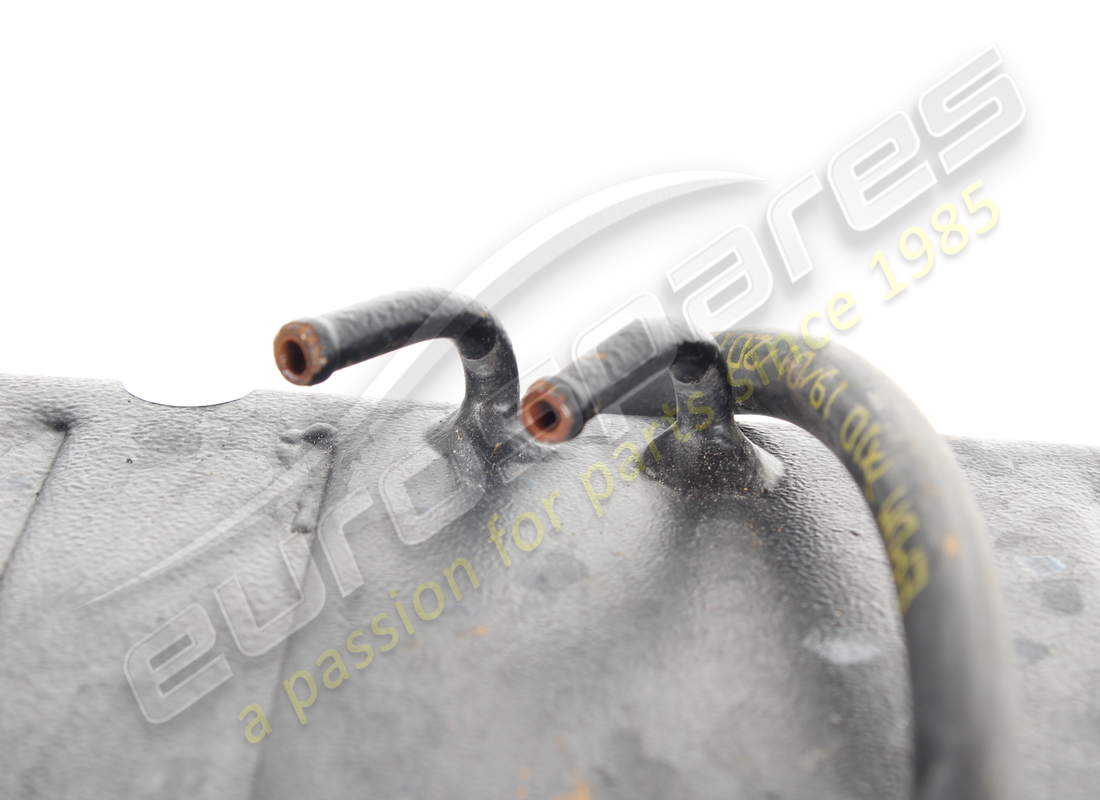 USED FERRARI COMPLETE HEADER TANK. PART NUMBER 266733 (7) used ferrari complete header tank. part number 266733 (7)