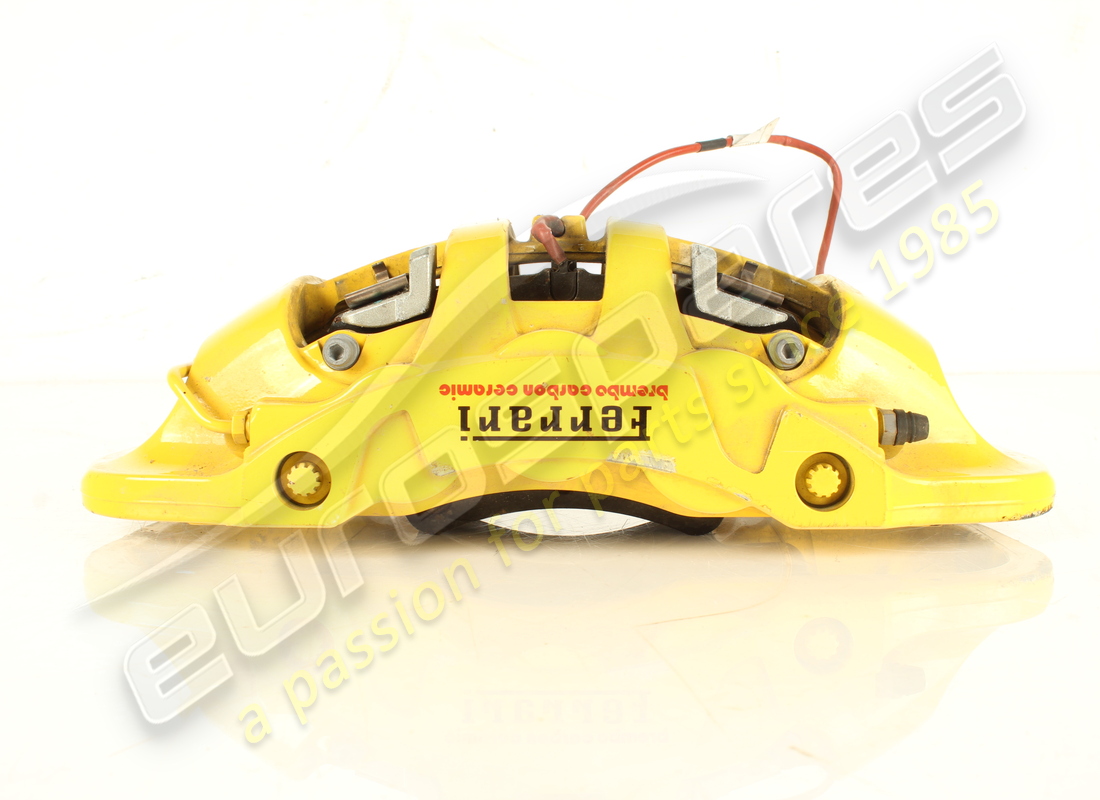 USED Ferrari FRONT RH CALIPER WITH PADS . PART NUMBER 322141 (1)