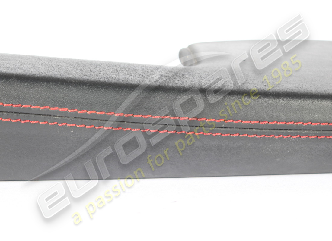 USED FERRARI RH ARMREST - BLACK. PART NUMBER 83137000 (2) used ferrari rh armrest - black. part number 83137000 (2)
