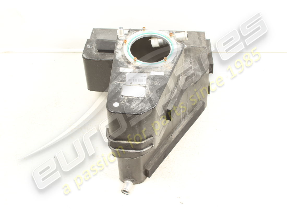used lamborghini rh fuel tank. part number 470201022h (1)