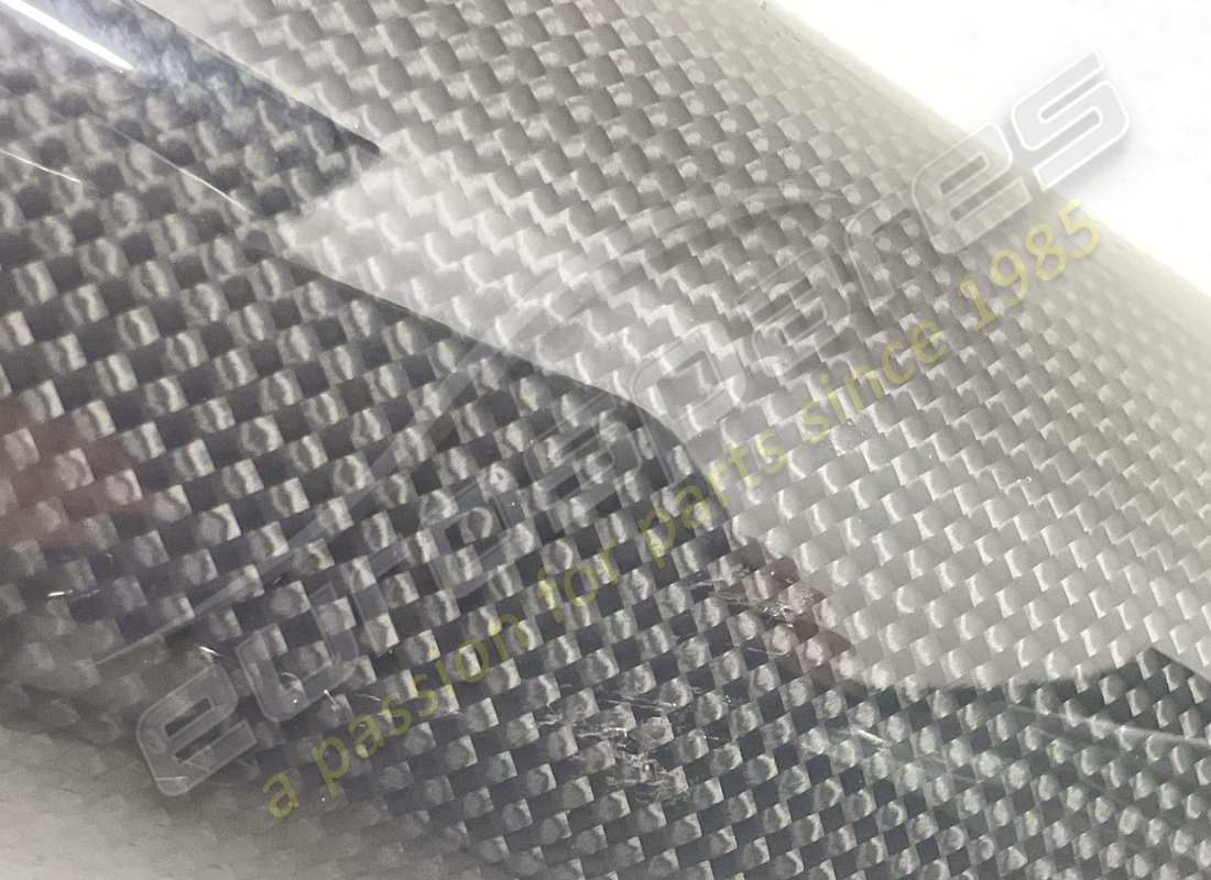 USED FERRARI RH VENT TUBE. PART NUMBER 89077000 (5) used ferrari rh vent tube. part number 89077000 (5)